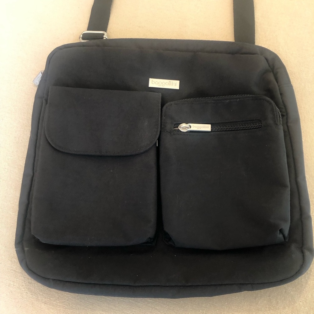 Baggallini Black Crossbody Bag